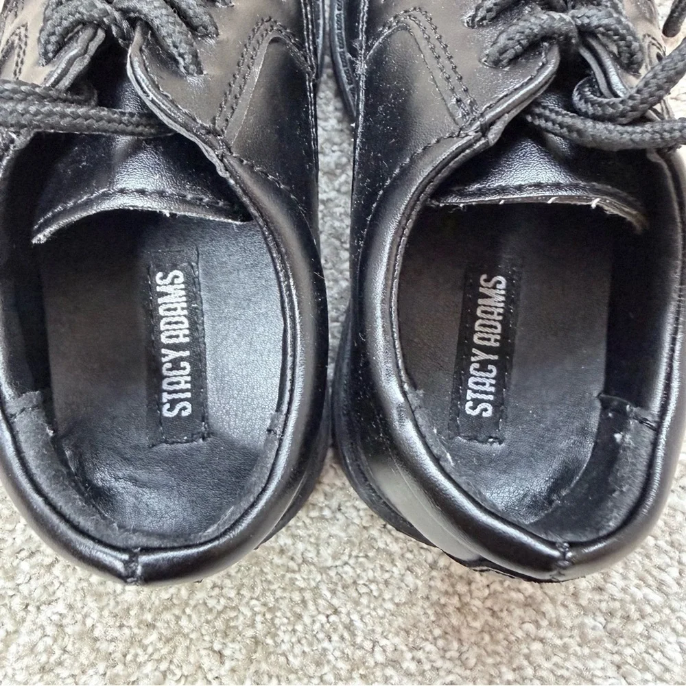 Stacy Adams boys size 9M black lace up dress shoes